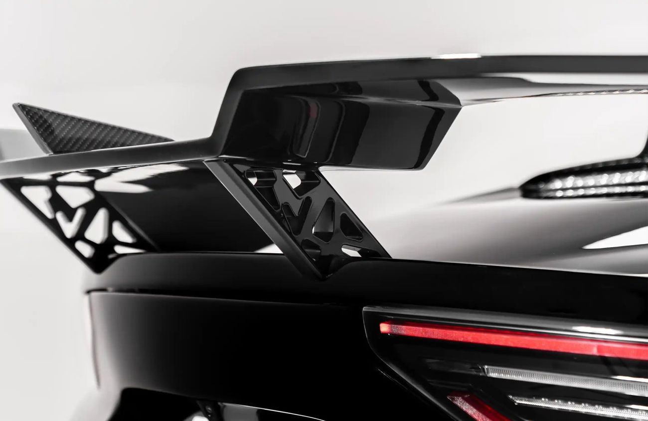 مازيراتي MC20 3.0 L Twin-Turbocharged V6 Engine