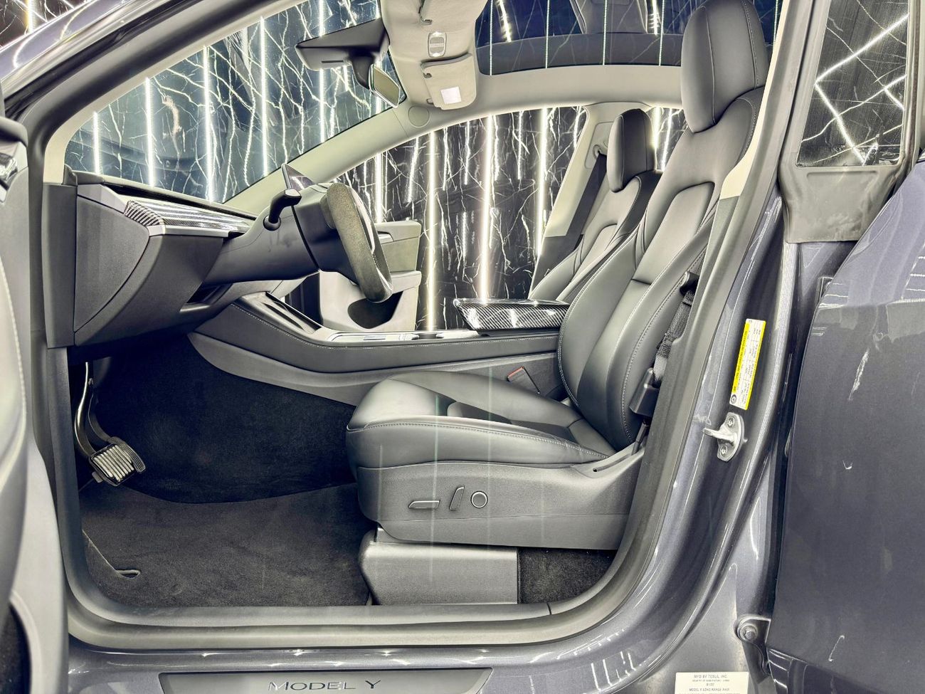 Tesla Model Y Long Range (AWD) 2022 Tesla Model Y, 2026 Tesla Warranty, Low Kms, Excellent Condition, GCC