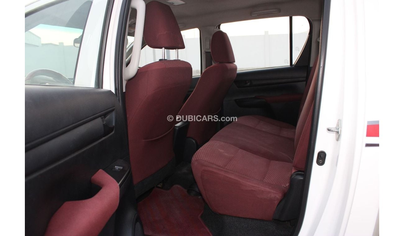 تويوتا هيلوكس تويوتا هايلكس 2017 خليجي فورويل  فل اوتومتيك بحالة ممتازة بدون حوادث نظيفه جدا من الداخل والخارج