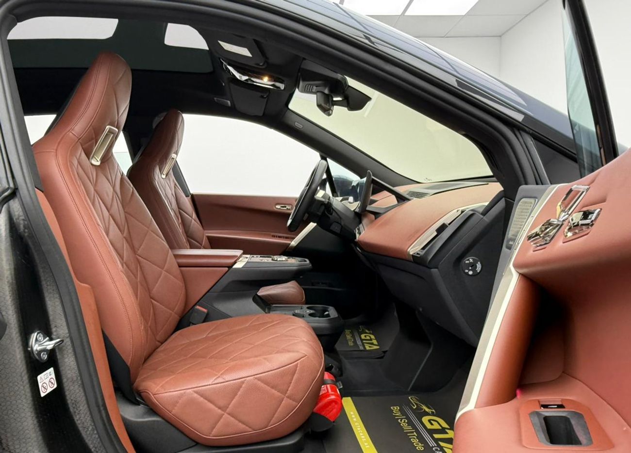 بي أم دبليو iX xDrive40 2023 BMW iX xDrive40, 2027 BMW Warranty, 2028 BMW Service Pack, Low Km, Fully Loaded, GCC