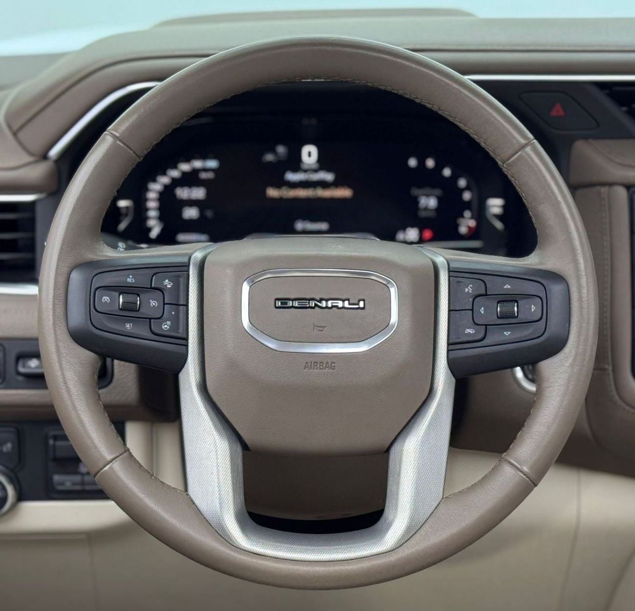 GMC Yukon Denali 6.2L (8 Seater) 2022 GMC Yukon Denali, GMC Service History, 2027 GMC Warranty and Service Con