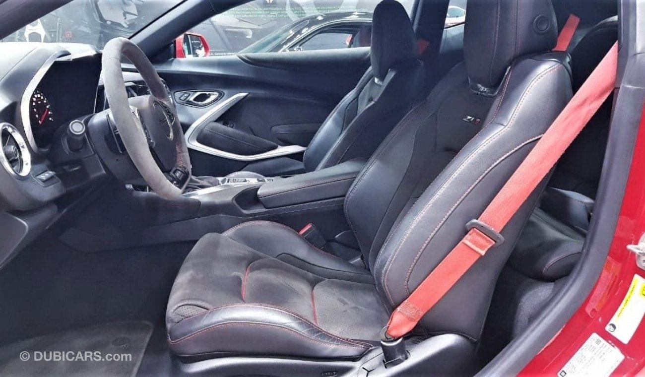 شيفروليه كامارو THE BEAST CAMARO ZL1 2018 MODEL GCC CAR IN A BEAUTIFUL CONDITION FOR ONLY 175K AED