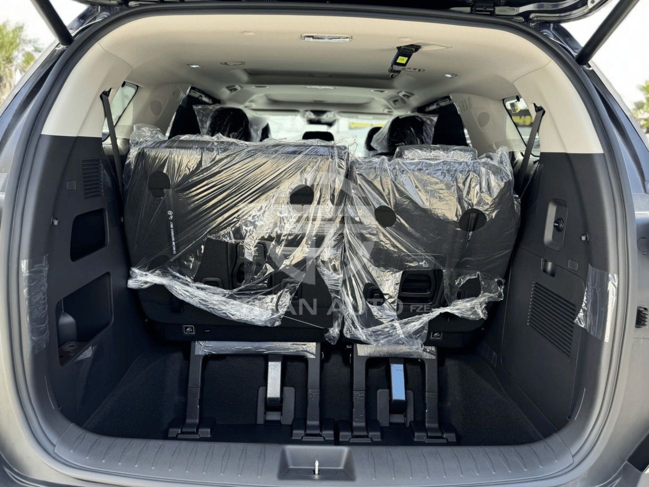 Kia Carnival KIA CARNIVAL 1.6L  HYBRID 2025 MODEL