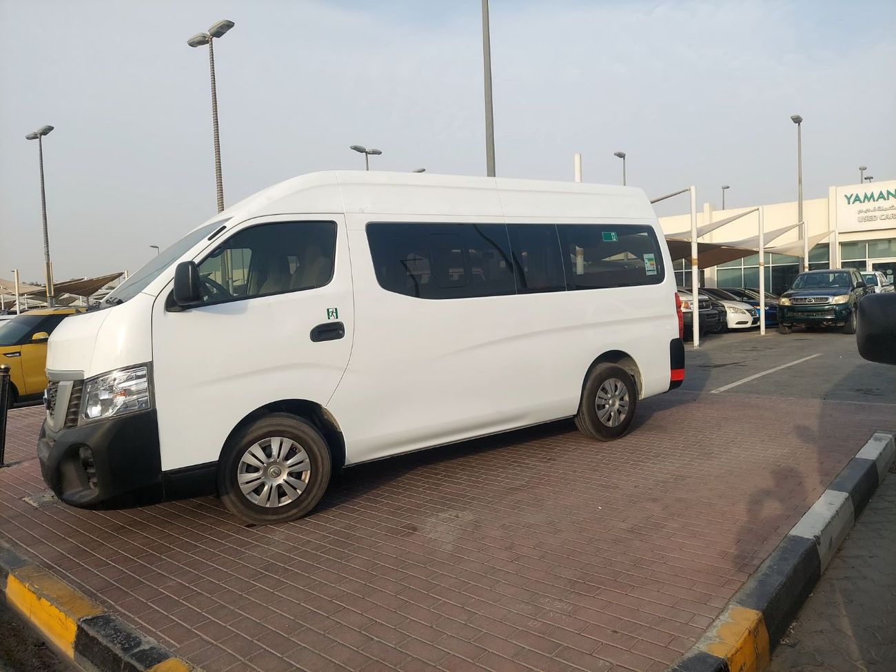 Nissan Urvan Microbus 2.5L M/T Diesel