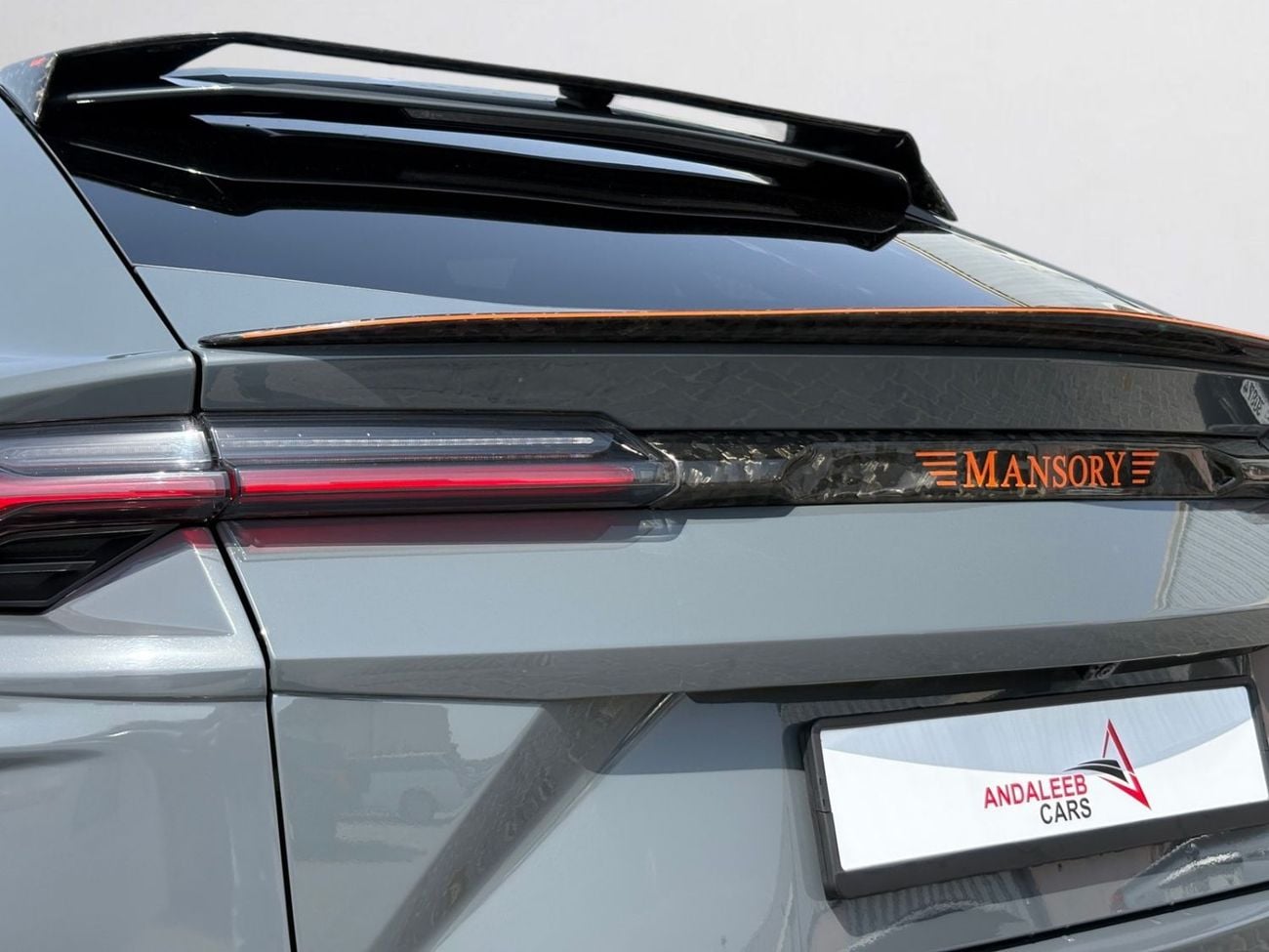 Lamborghini Urus STD AED 12,780 P.M | 0% DOWN PAYMENT | LAMBORGHINI URUS MANSORY KIT | 4.0L TWIN-TURBO V8 | FULL SERV