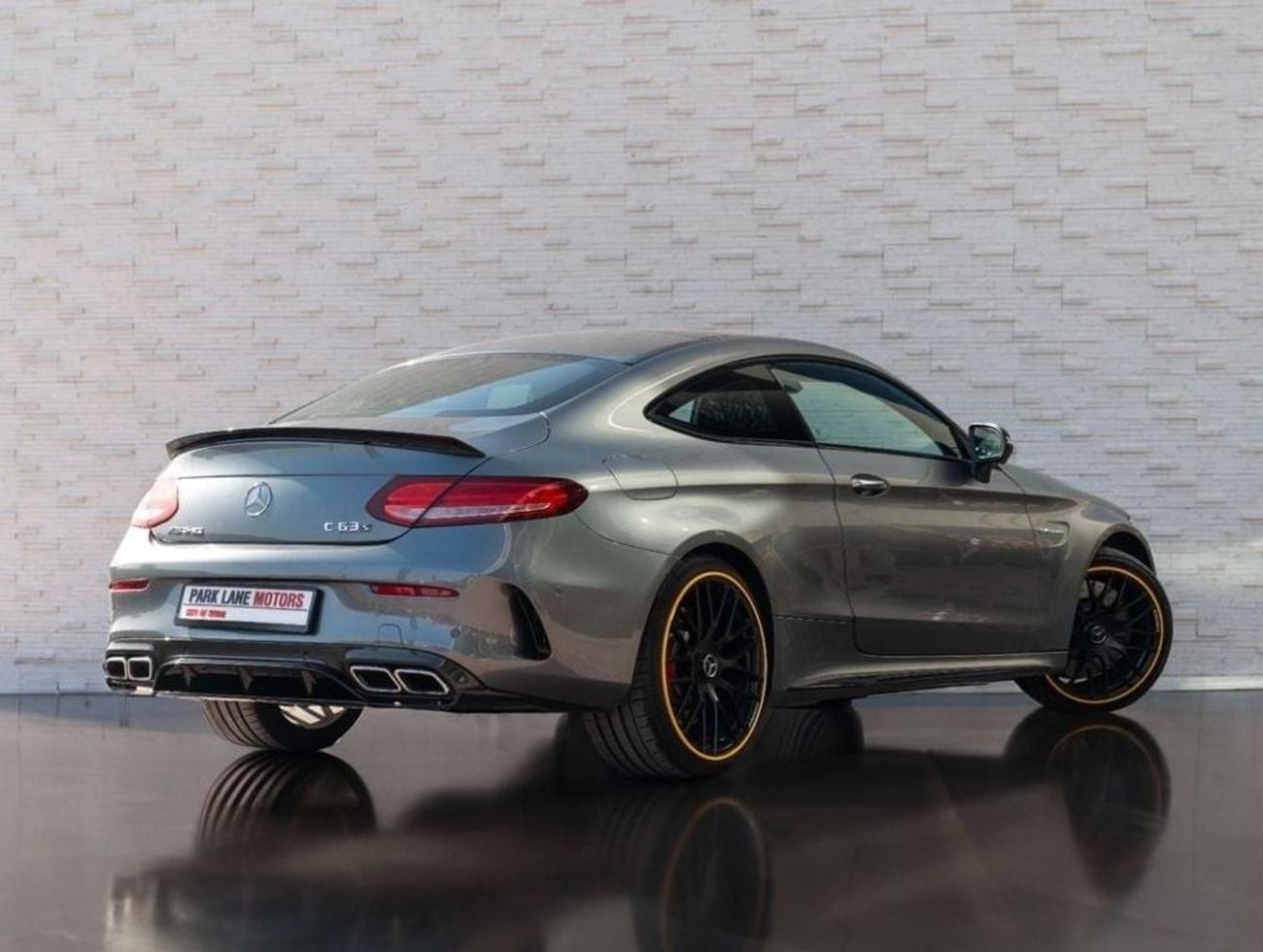 Mercedes-Benz C 63S AMG Std 4.0L (4 Seater)