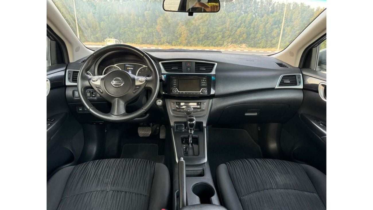 نيسان سنترا SV