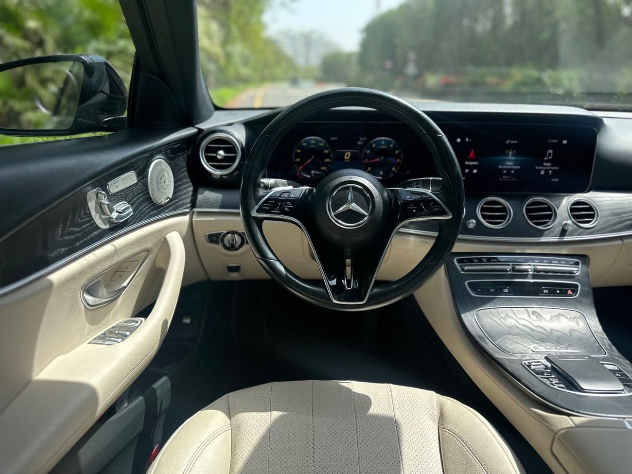 مرسيدس بنز E 350 2022 | E350 4MATIC | Full Option | American Specs | 63,000 km | Excellent Condition