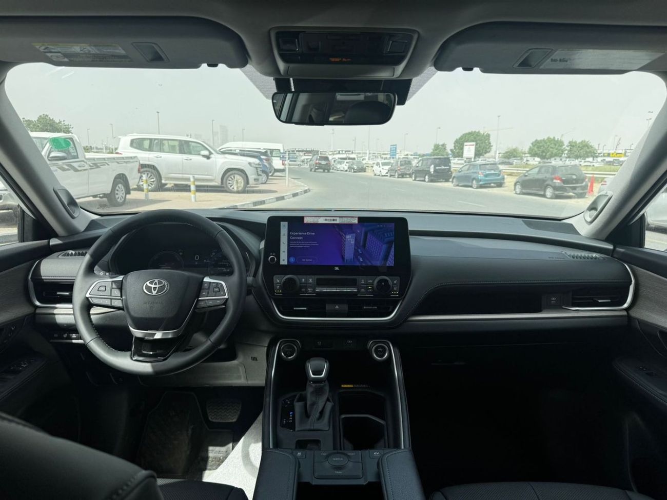 تويوتا جراند هايلاندر 2026 TOYOTA GRAND HIGHLANDER LIMITED TRIM CANADIAN SPEC READ STOCK AVAIALABLE IN SHOWROOM