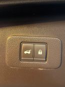 Nissan Armada Clean Title SL Full option 5.6 L original paint