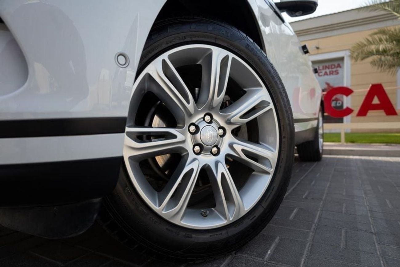 لاند روفر رينج روفر فيلار P250 SE 2.0L Range Rover Velar P250 SE 2018 GCC under Warranty with Flexible Down-Payment.