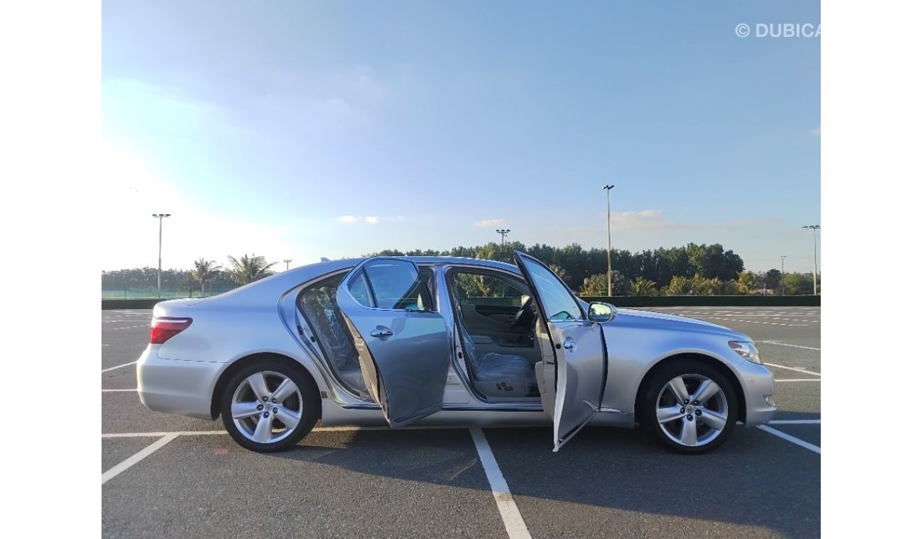 Lexus LS460 2010