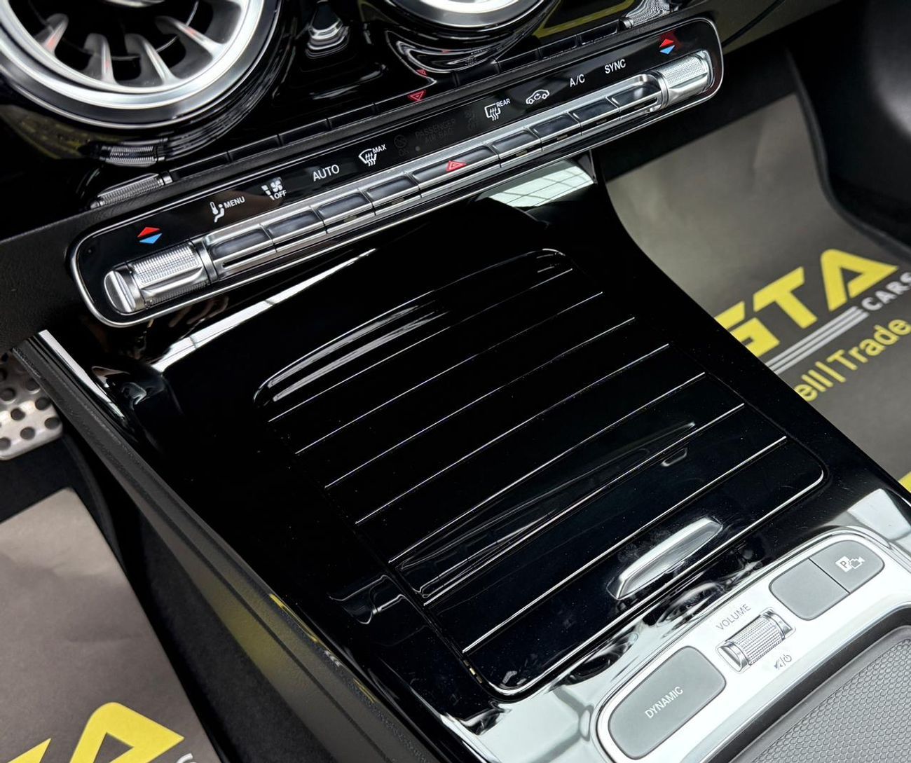 Mercedes-Benz A 35 AMG 2024 Mercedes Benz A35 AMG, 2029 Mercedes Warranty + Service Pack, Very Low Km, GCC