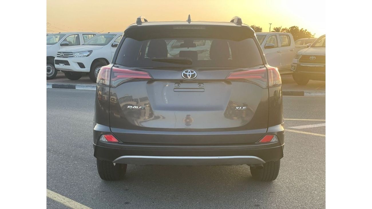 Toyota RAV4 2018 Toyota Rav4 2.5L V4 - Push Start and Auto Trunk Full Option With 2 keys -