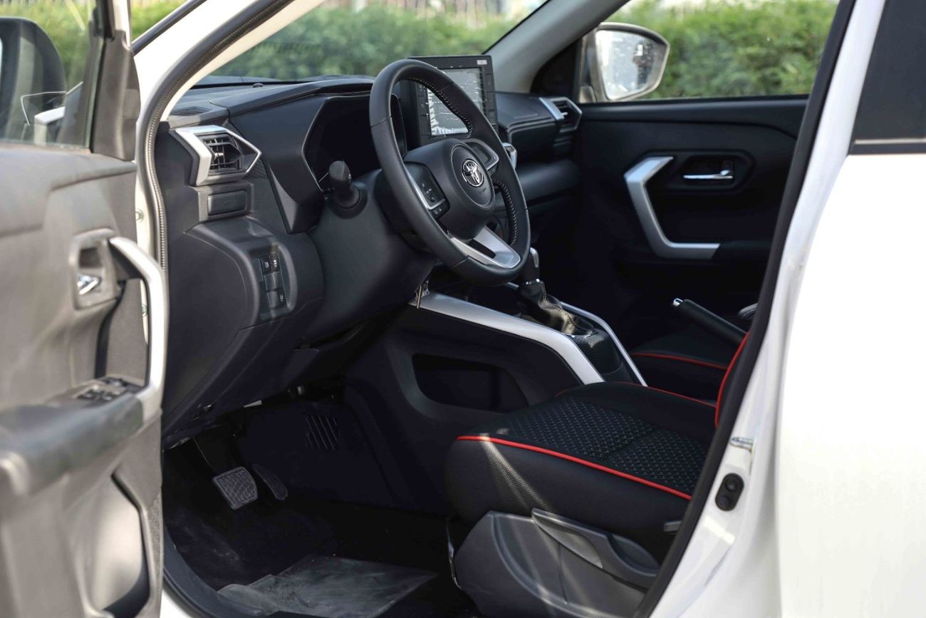 تويوتا ريز تويوتا رايز 2023 1.0 تيربو جي - ابيض من الداخل اسود | تصدير فقط