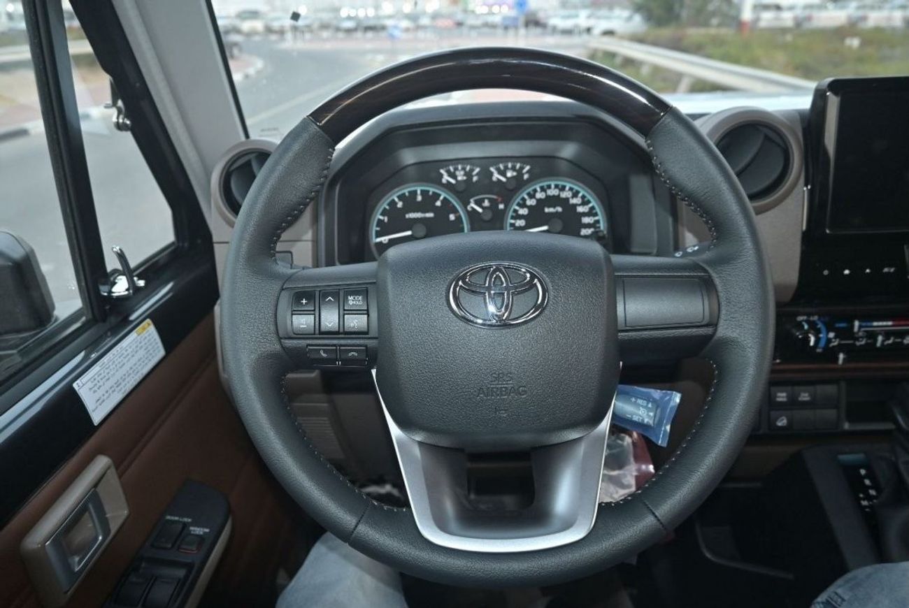 تويوتا لاند كروزر بيك آب TOYOTA LAND CRUISER PICK UP SINGLE CAB 2.8L 4WD DIESEL AUTOMATIC 2024 MODEL