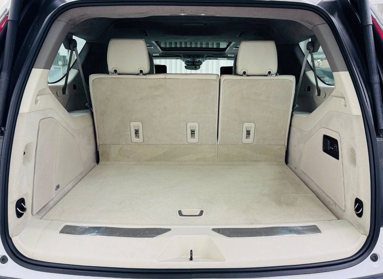 Cadillac Escalade Premium Luxury 6.2L 4WD