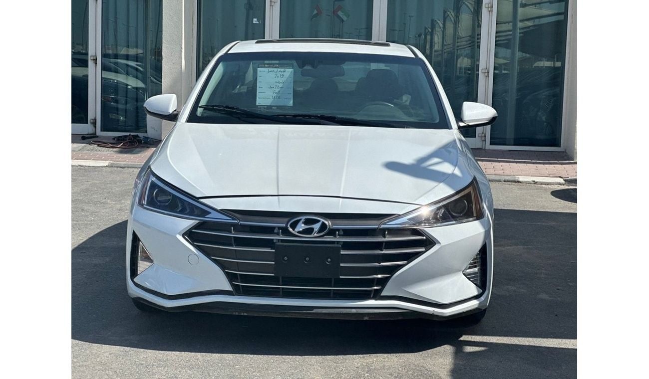 Used Hyundai Elantra Base 2.0L 2019 for sale in Sharjah - 820441