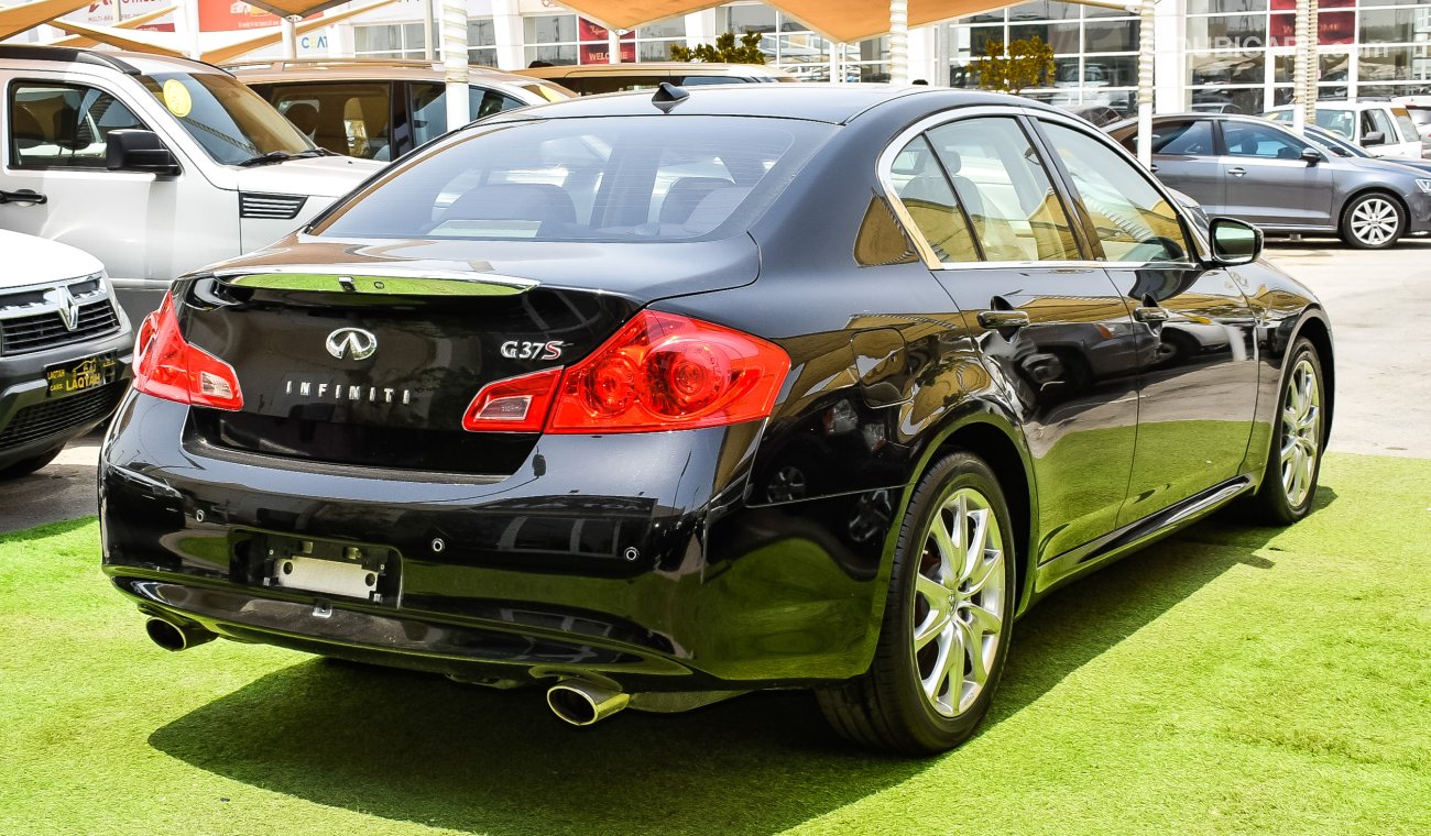 Infiniti G37 in the case of the agency does not need no expenses in the case of accidents without