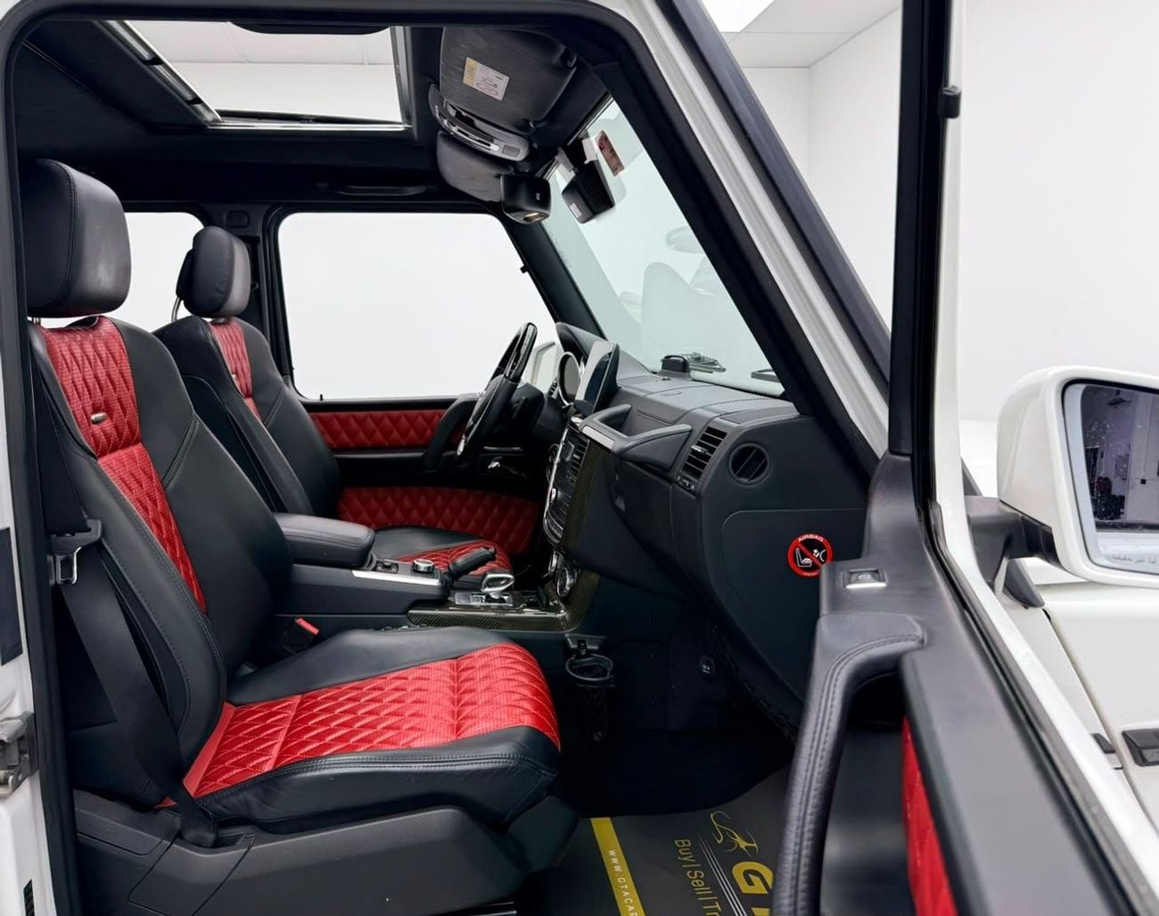 مرسيدس بنز G 63 AMG STD 2017 Mercedes Benz G63 AMG, Service History, Carbon Fiber Interior, Excellent Condition, GCC