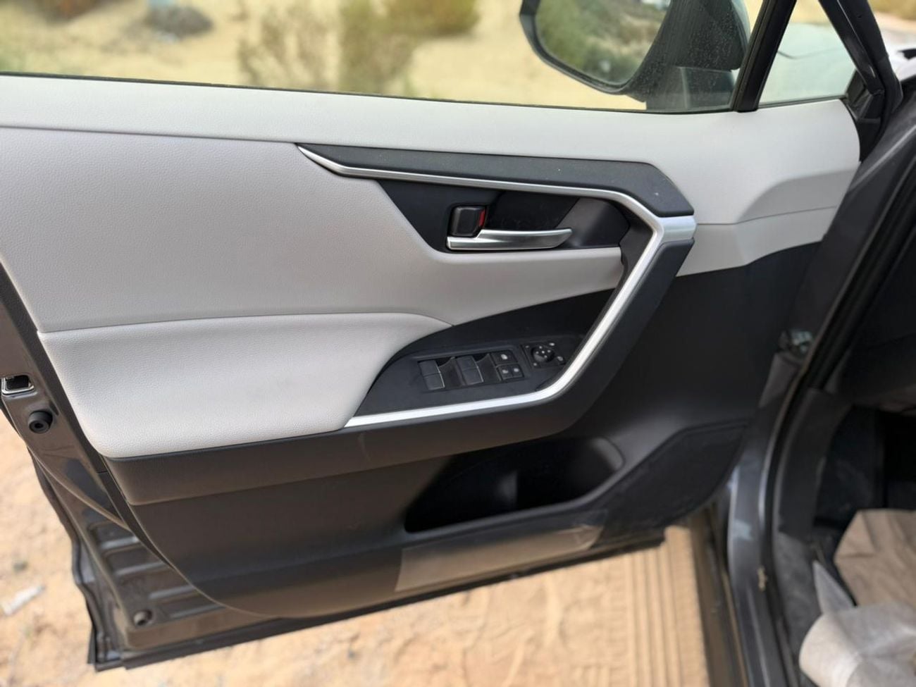 Toyota RAV4 2.5L Adventure With Rader (Saudi spec)