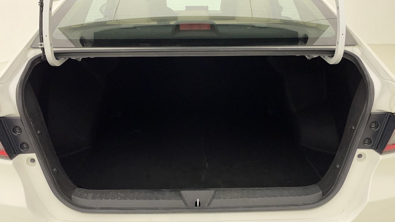 تويوتا يارس E 1.5 | بدون دفعة مقدمة | اختبار القيادة في المنزل