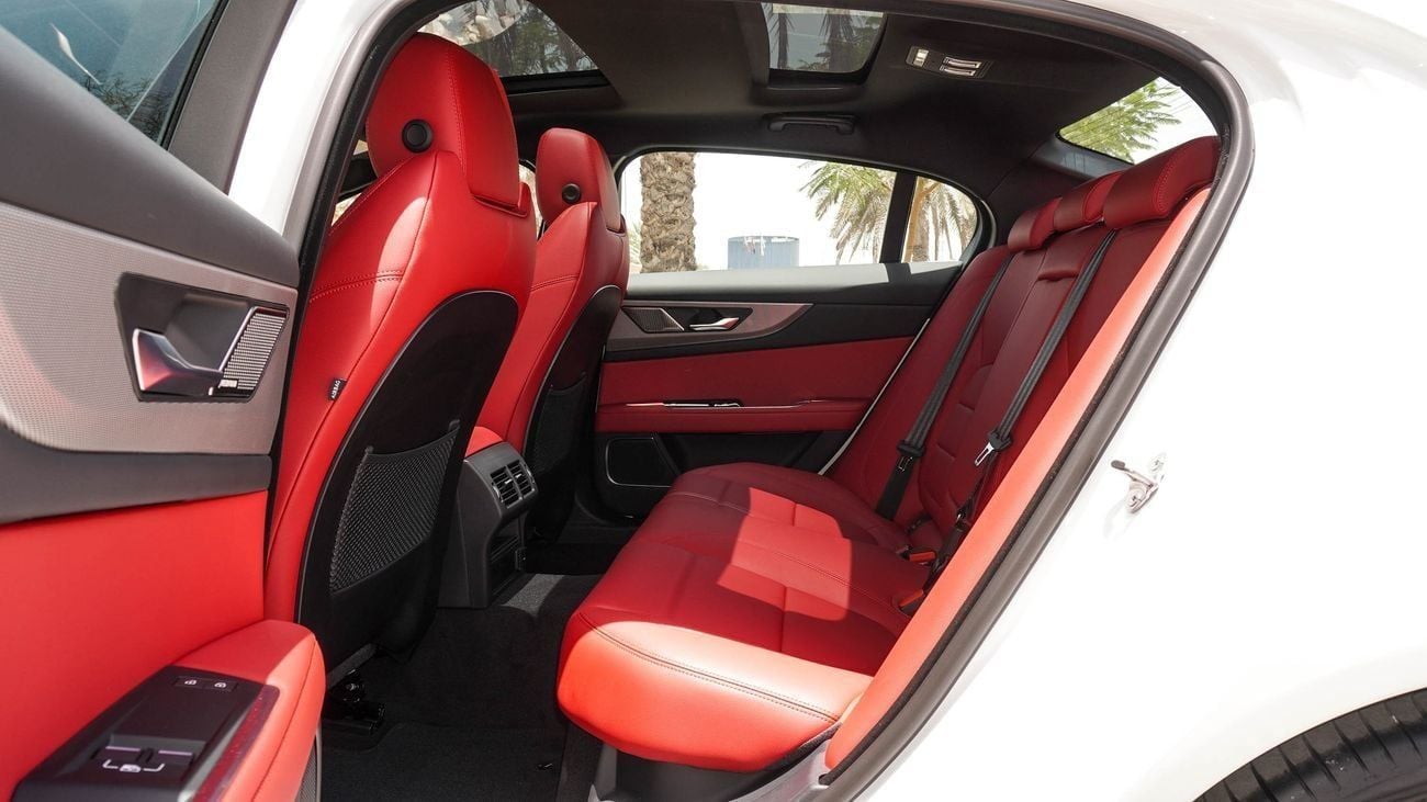 Jaguar XE S P250 R DYNAMIC 2024!! FIVE YEARS WARRANTY!! THREE YEARS SERVICE CONTRACT