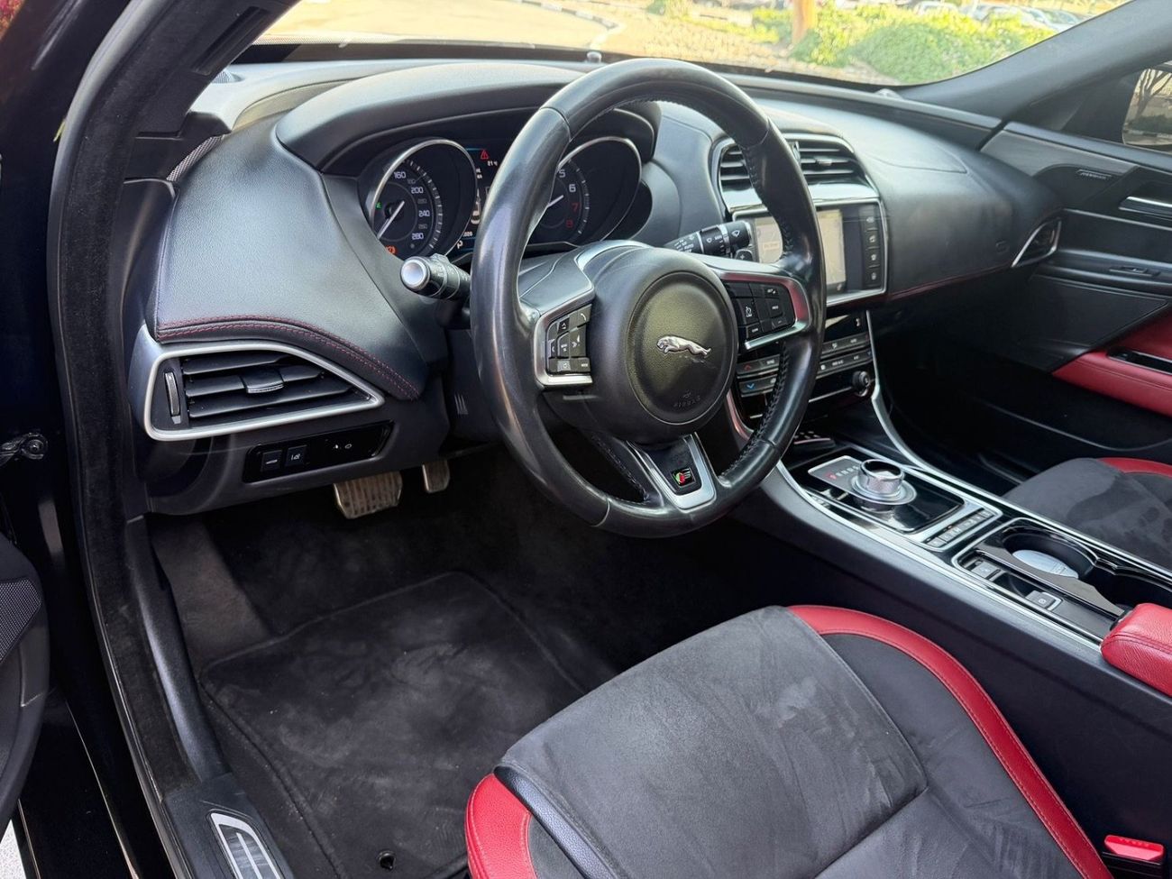 Jaguar XE S 3.0 Supercharged | GCC Specs | Full Service History