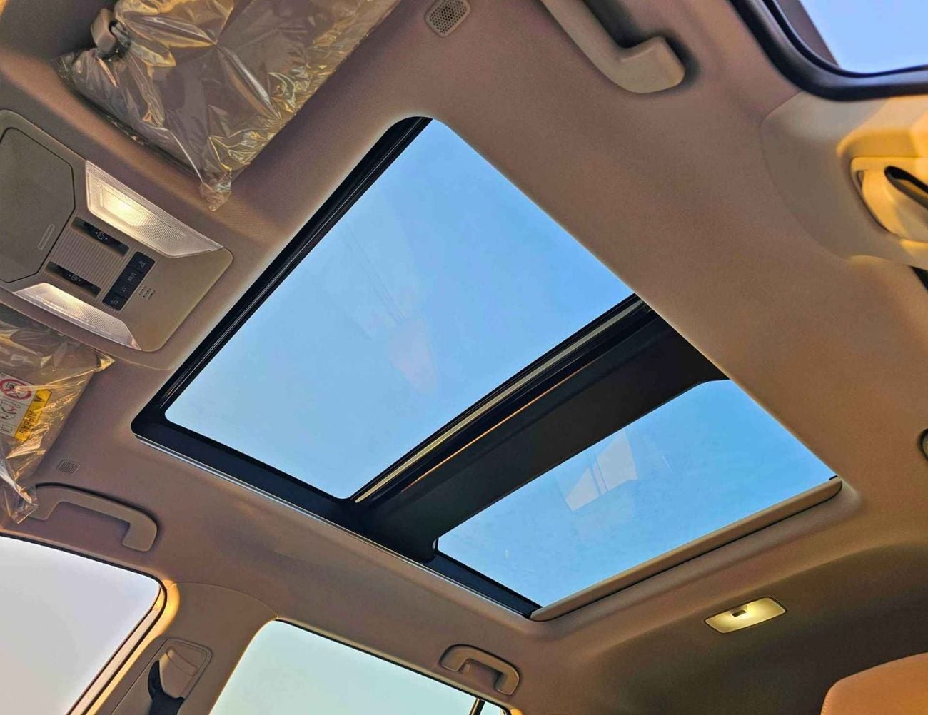 تويوتا راف ٤ ADVENTURE / 2.5L PETROL 4WD / PANORAMIC ROOF / LEATHER WITH DRIVER POWER SEAT (CODE #  RADVP)