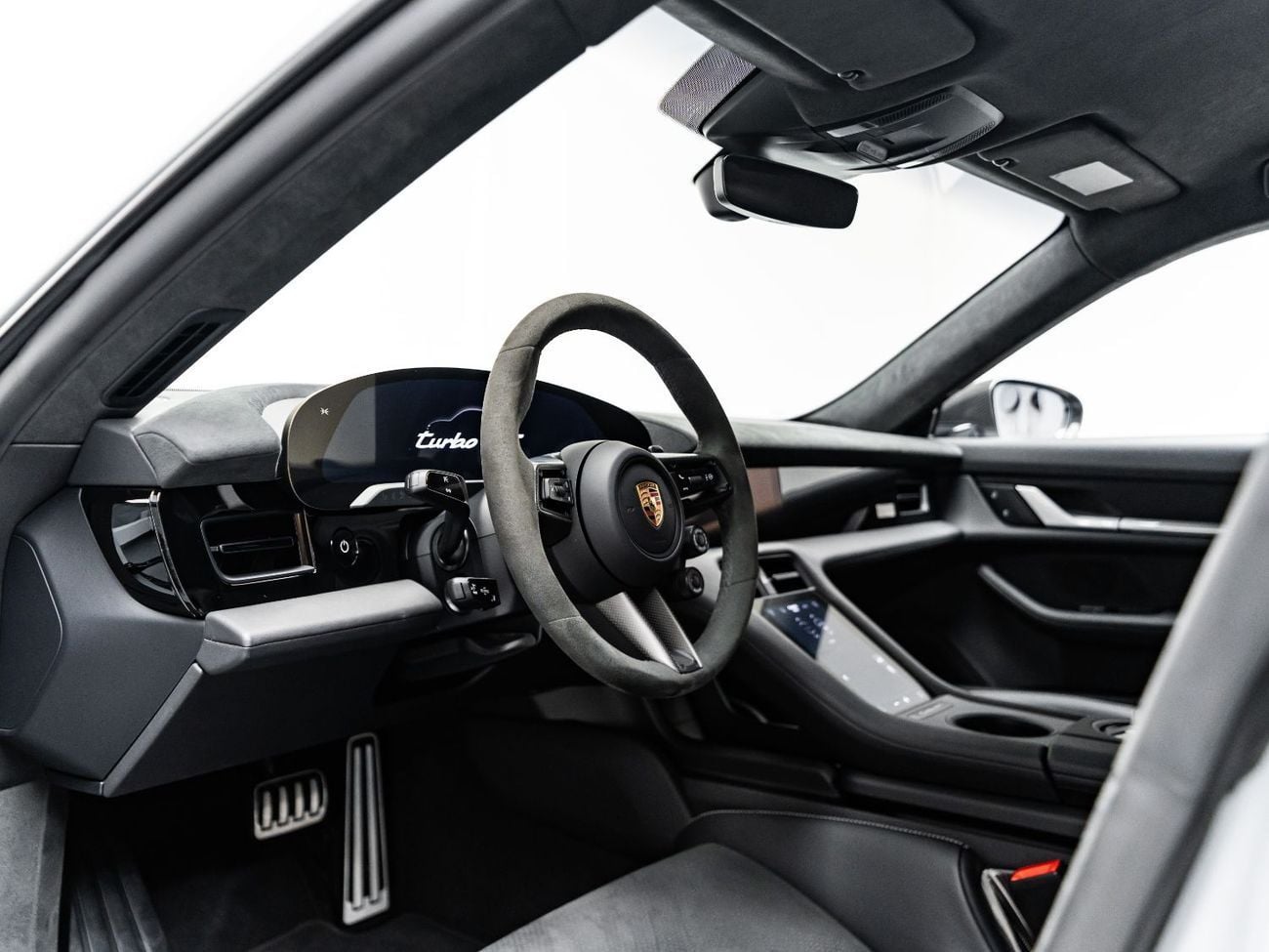 بورش تايكان 2025 Porsche Taycan Turbo GT, 2027 Porsche Warranty, Full Weissach Package, Very Low KMs, GCC