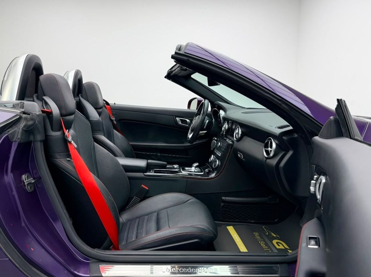 Mercedes Benz SLC200 STD 2017 Mercedes-Benz SLC 200, Excellent Condition, GCC Specs