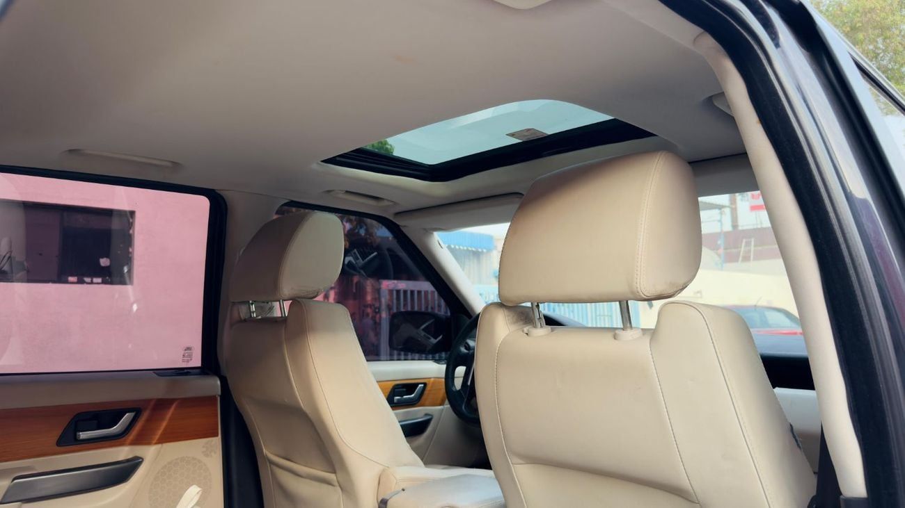 Land Rover Range Rover Sport AUTOMATIC TRANSMISSION | 4.4L PETROL ENGINE | 4WD | PREMIUM LEATHER & MEMORY SEATS | SUNROOF | COOL