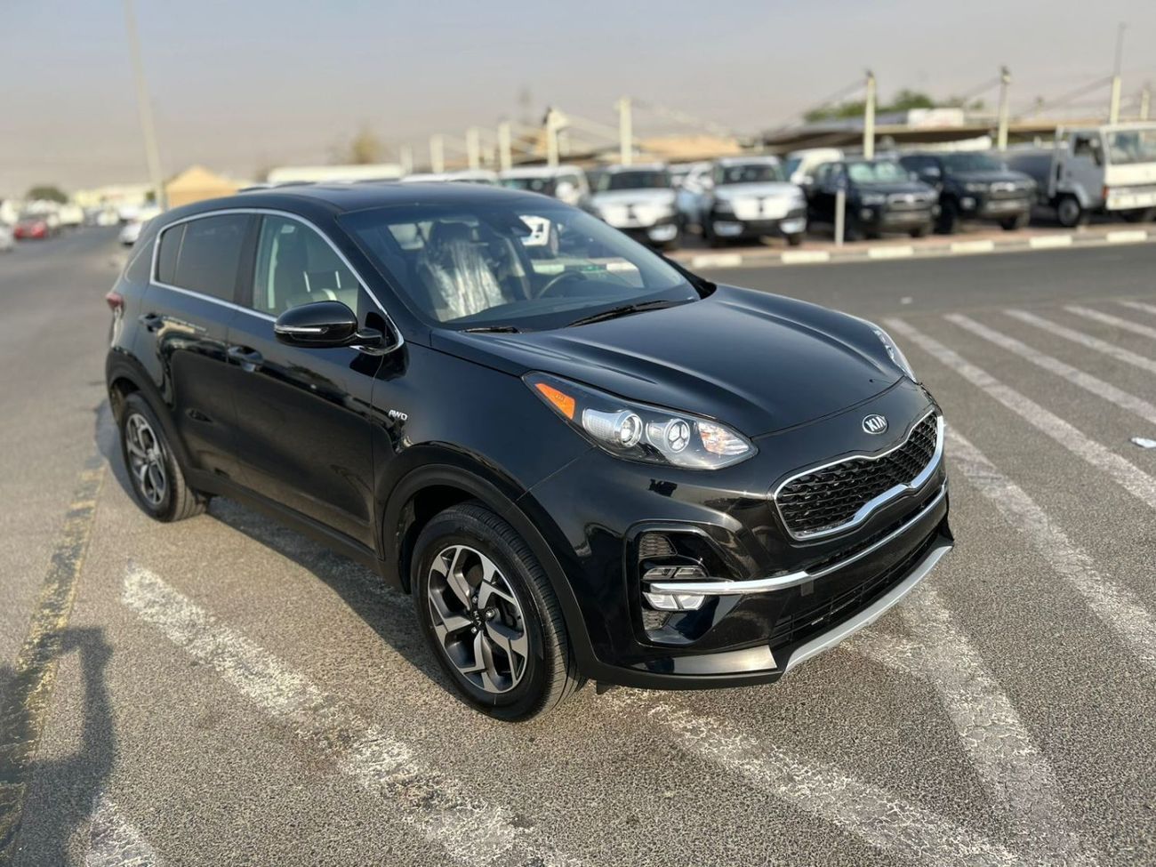 كيا سبورتيج 2021 Kia Sportage 2.4L V4 - MiOption + Leather & Electric Seats - Apple/Android Play - Rear CAM - Ri