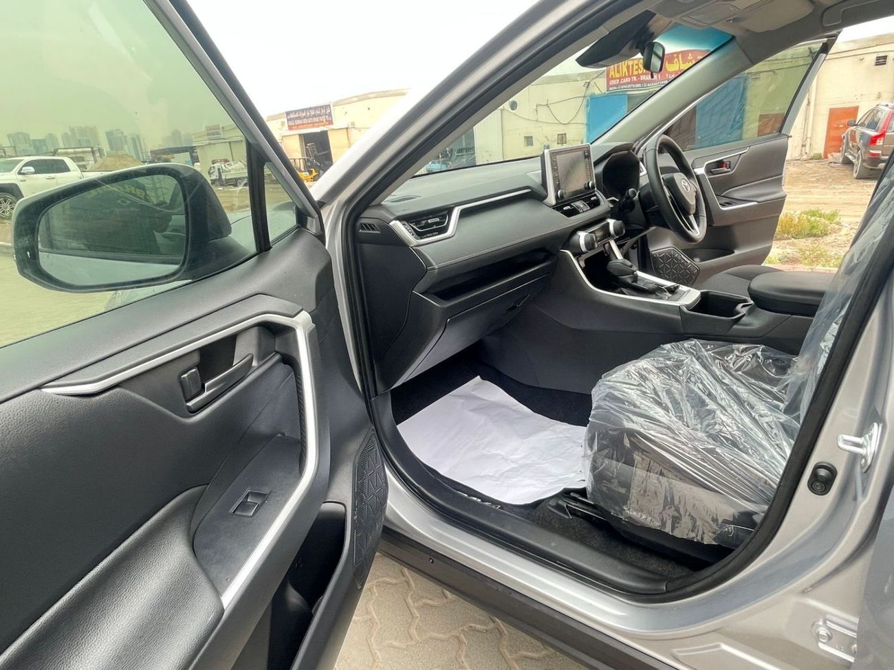 تويوتا راف ٤ Toyota Rav4 ,Petrol 2.0L ,right Hand Drive ,Only For Export Available