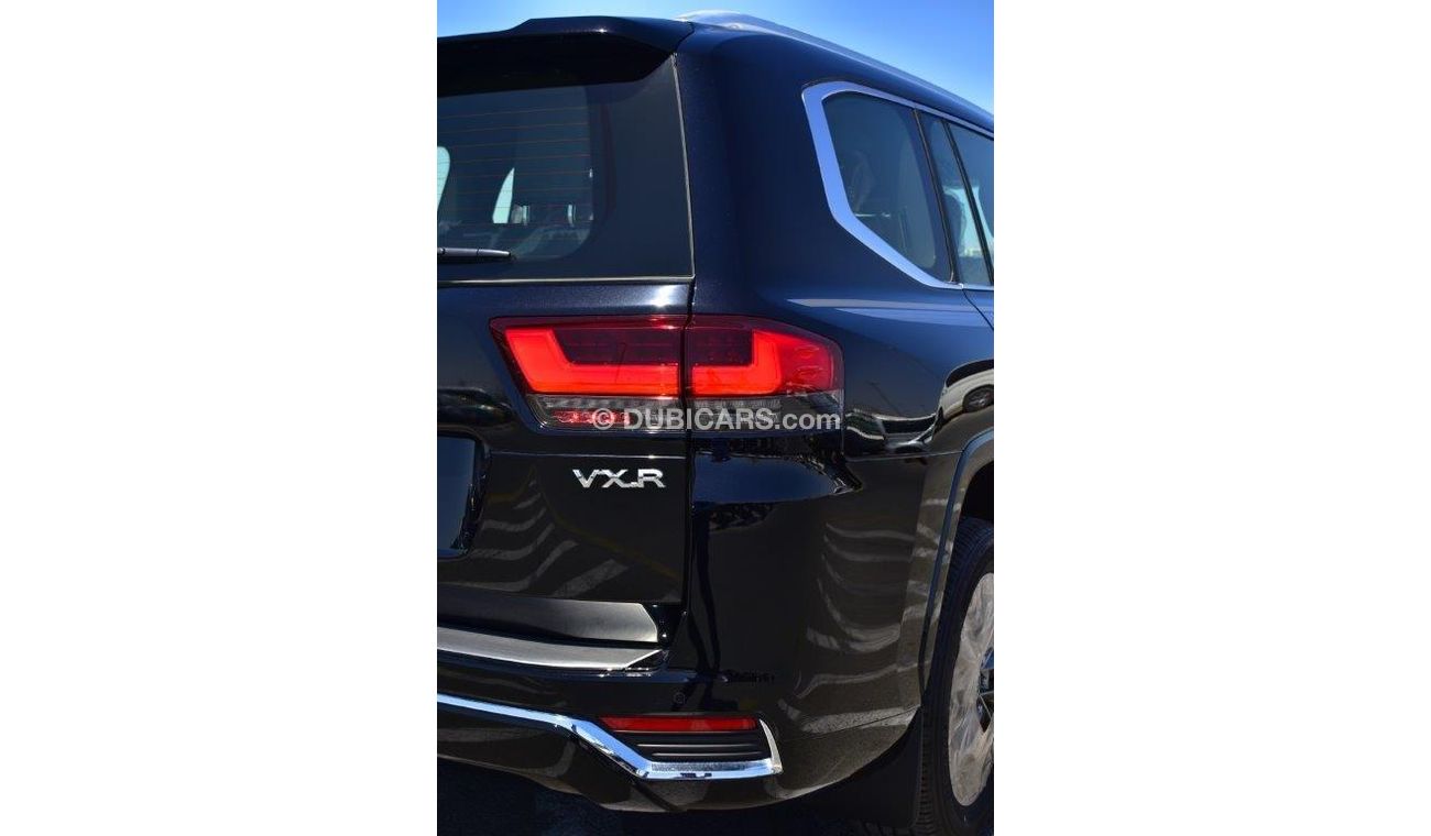 تويوتا لاند كروزر VXR+ V6 3.3L DIESEL  7 SEAT AUTOMATIC TRANSMISSION