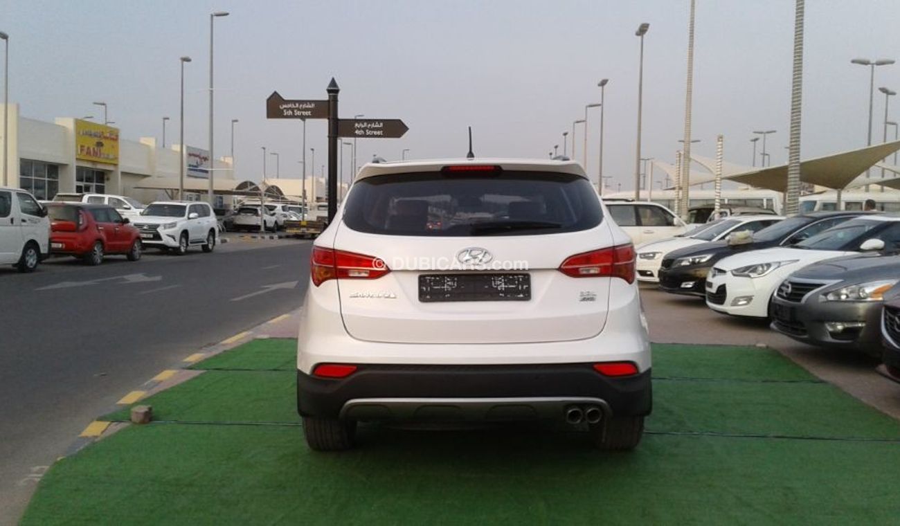 Hyundai Santa Fe HYNDI SANTAFE 2014 WHITE NO PIANT NO ACCIDENT KHALIGE Full option