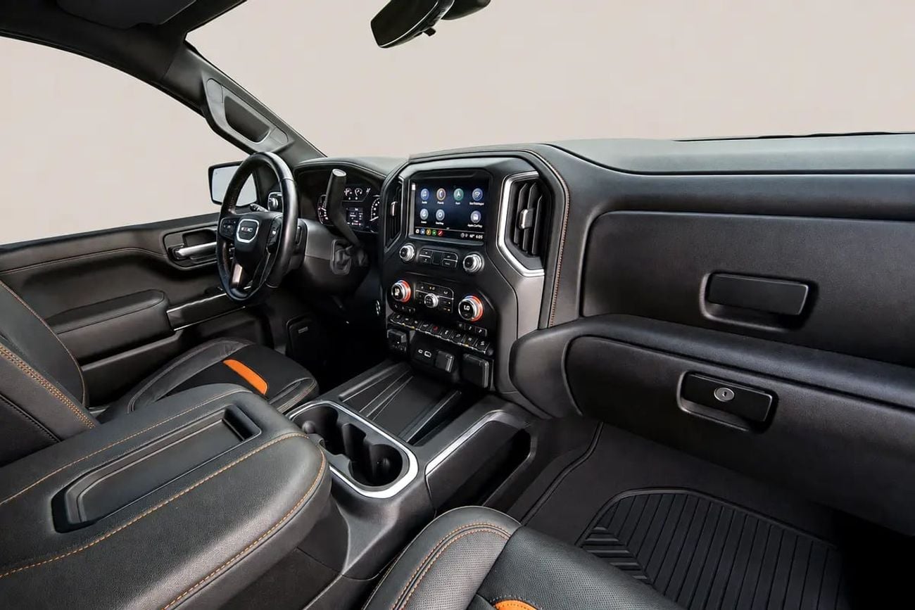GMC Sierra 1500 CREWCAB AT4 | GCC Specs | Low Mileage | Off-Road Ready