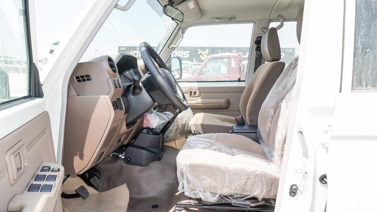 تويوتا لاند كروزر بيك آب TOYOTA LC79 , 2.8L Diesel Double Cabin M/T 2025 MODEL