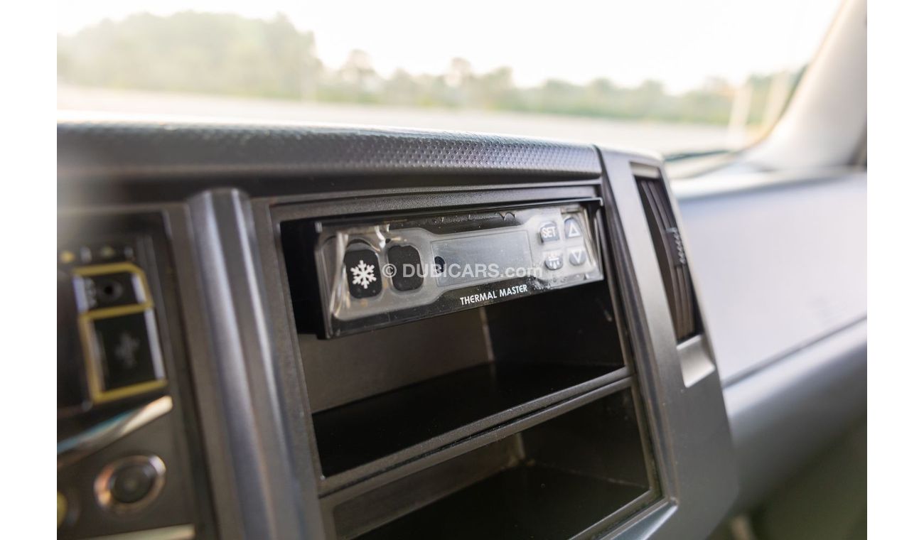 Isuzu NPR Reward 2017 LC Chiller Box with Tail Lift - Diesel M/T - Excellent Condition - GCC Specs