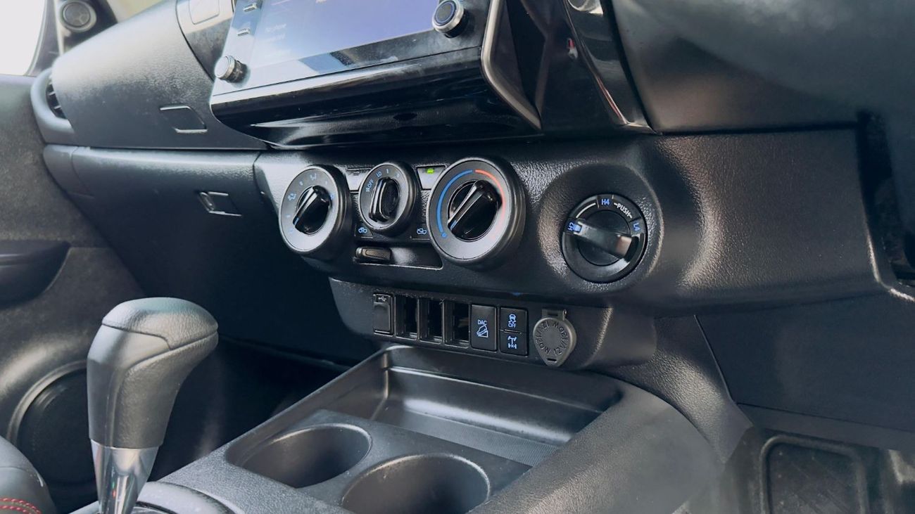 تويوتا هيلوكس -