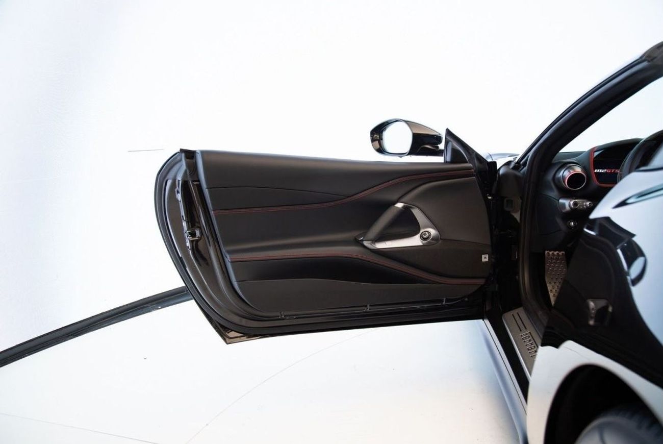 فيراري 812 GTS Std