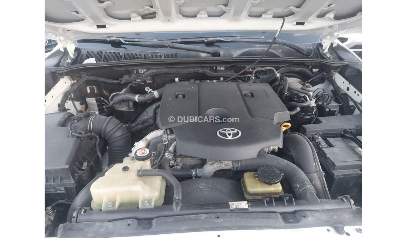 Toyota Hilux DC 4WD 2.4L DIESEL AUTOMATIC TRANSMISSION