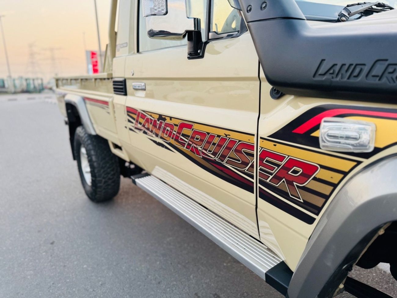 Toyota Land Cruiser Pick Up Toyota Land Cruiser pickup single cabin diesel v8 turbo engine