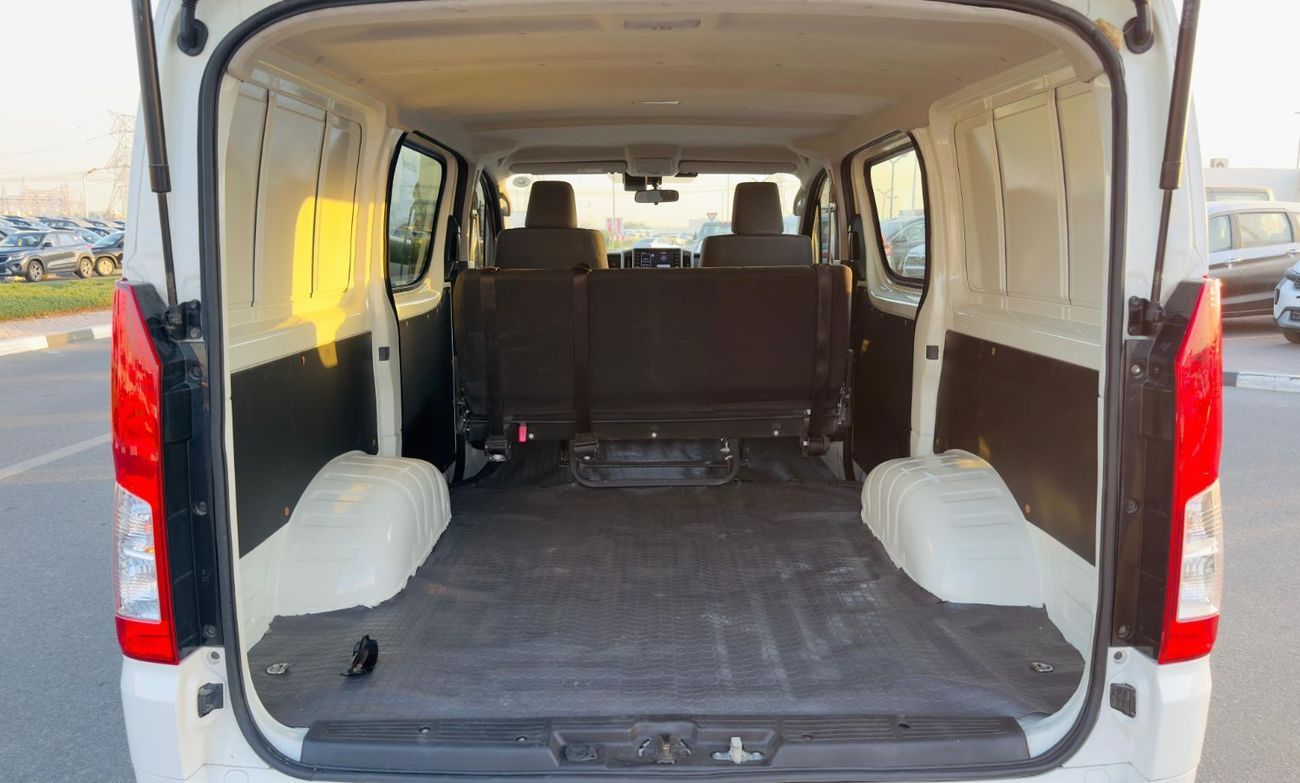 Toyota Hiace GOOD CONDITION | 2.8L DIESEL ENGINE | 2021 | RHD | AUTOMATIC TRANSMISSION | REAR VIEW CAMERA | PARKI