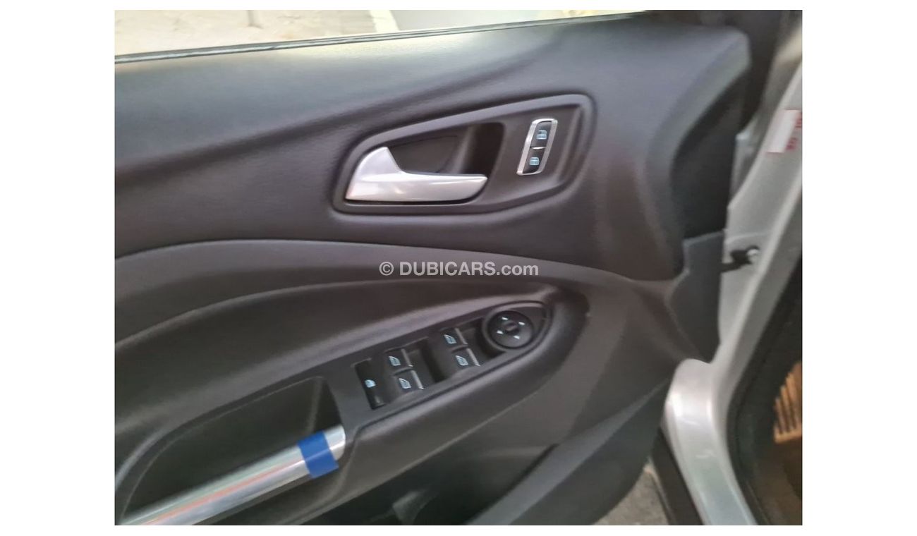 Ford Escape Ford Escape SE Ecoboost 2016 GCC Perfect Condition