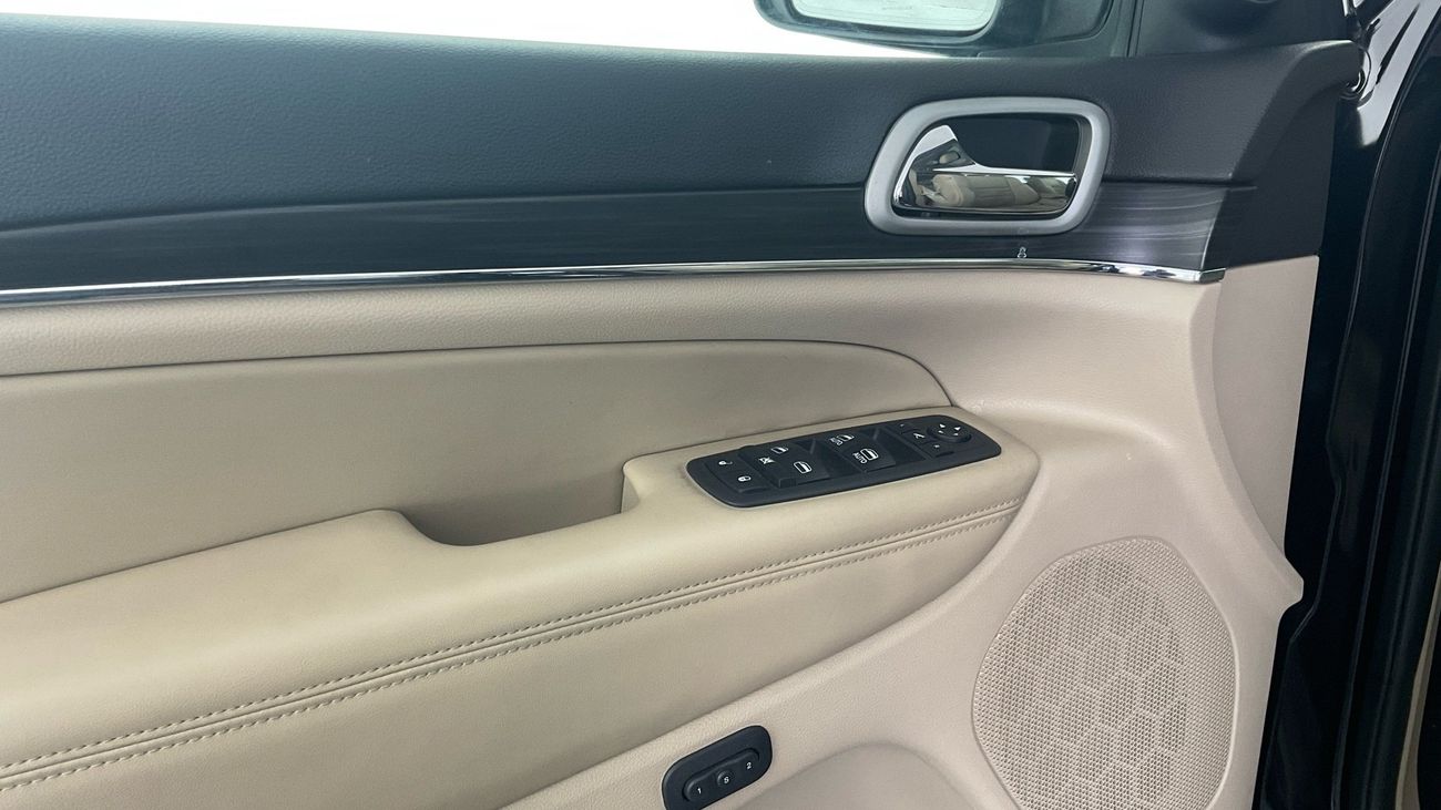 Jeep Grand Cherokee Limited | upto AED 20,000 Ramadan Discount | Guaranteed Warranty | 0 Down Payment