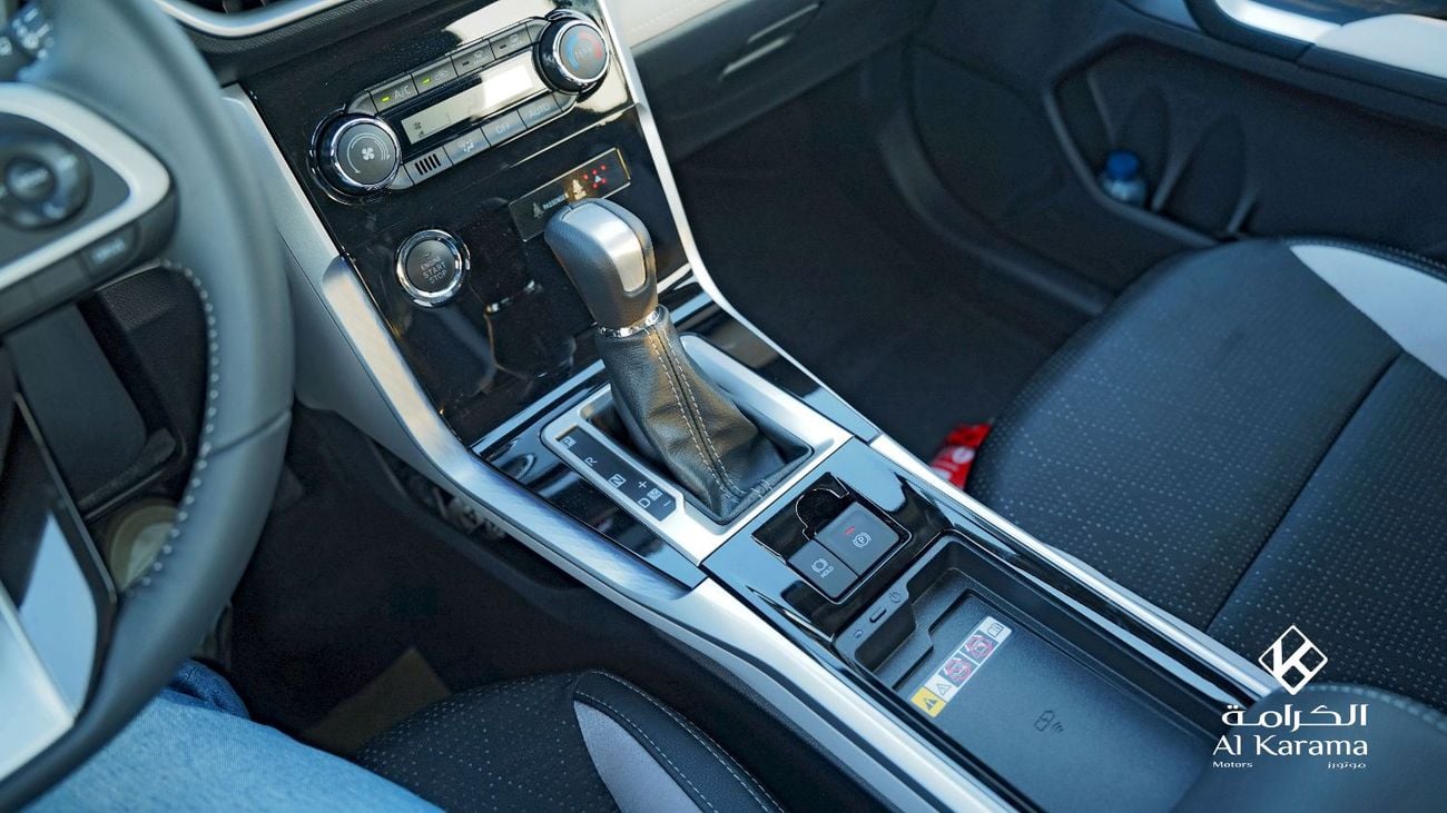 تويوتا فيلوز 1.5L - 7 Seater SUV with Rear Camera - Wireless Charger - AC/Heater