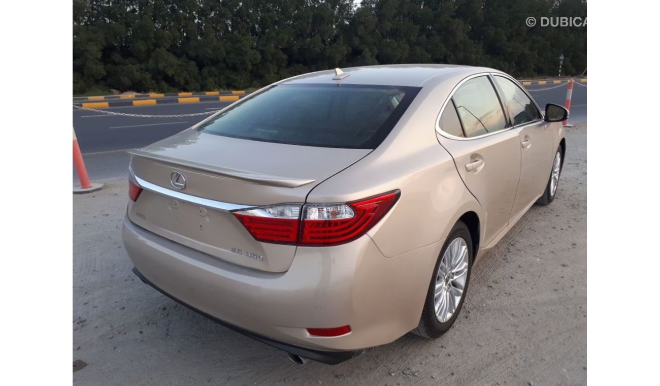 لكزس ES 350 2014 Full Option For Urgent SALE PASS From RTA Dubai