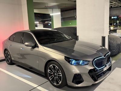 بي أم دبليو 520i M SPORT