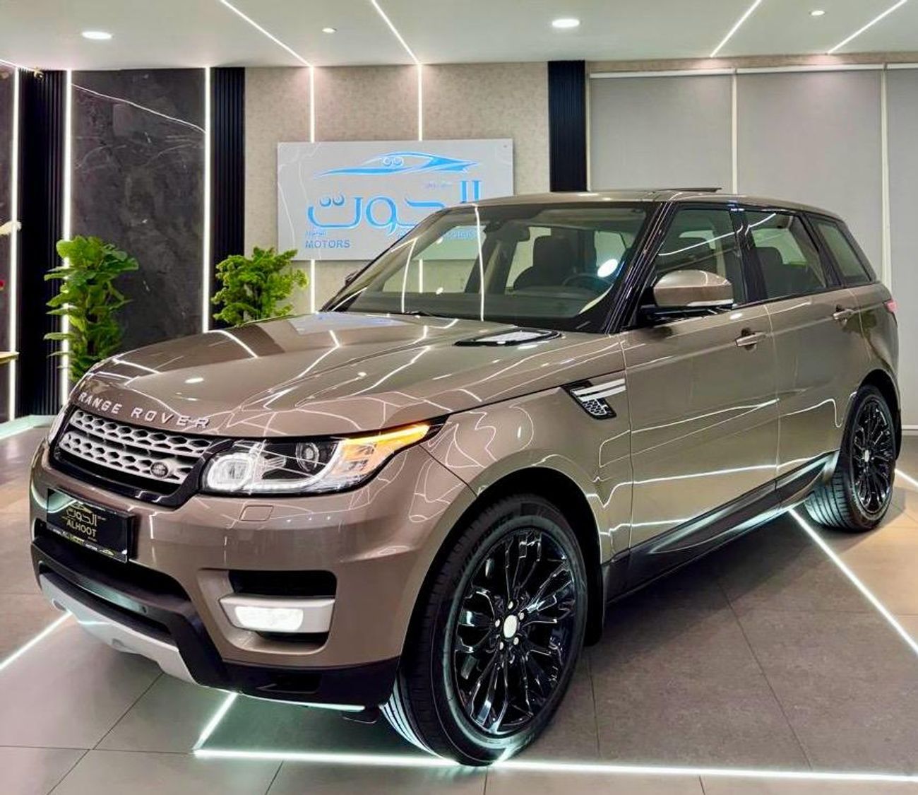 لاند روفر رينج روفر سبورت Supercharged 5.0L SUPERCHARGED RANGE ROVER SPORT || GCC II FULLY LOADED || AUTO FOOTSTEPS || ACCIDEN